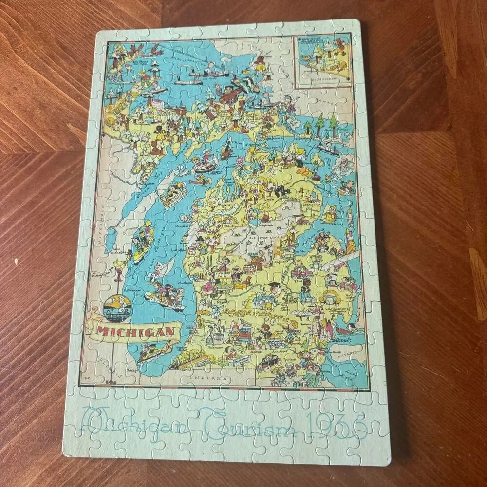 Ruth Taylor White Wall Art Unisex OS Yellow Vintage Michigan Tourism 1935